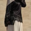 hauts en satin avec finitions dentelle